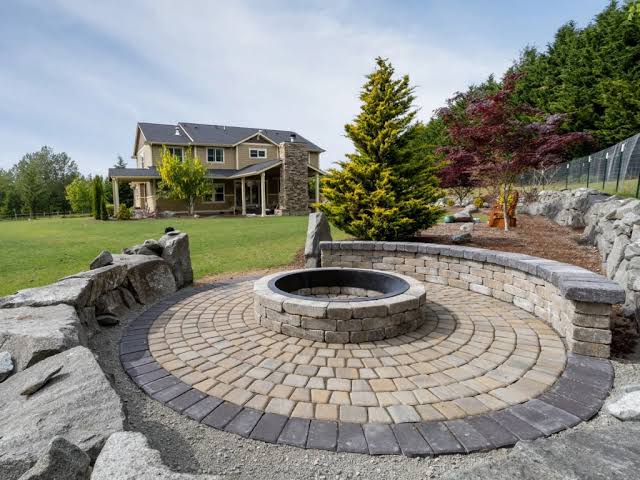 Installing a Paver Patio hohllandscape